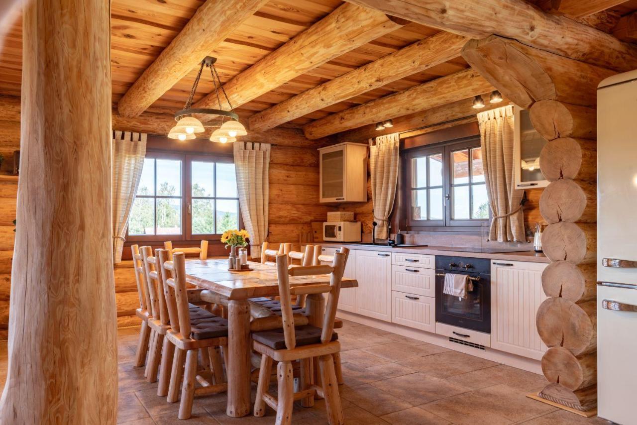 Apartmany Srub Vytonka Lipno เชดนีวีตอน ภายนอก รูปภาพ