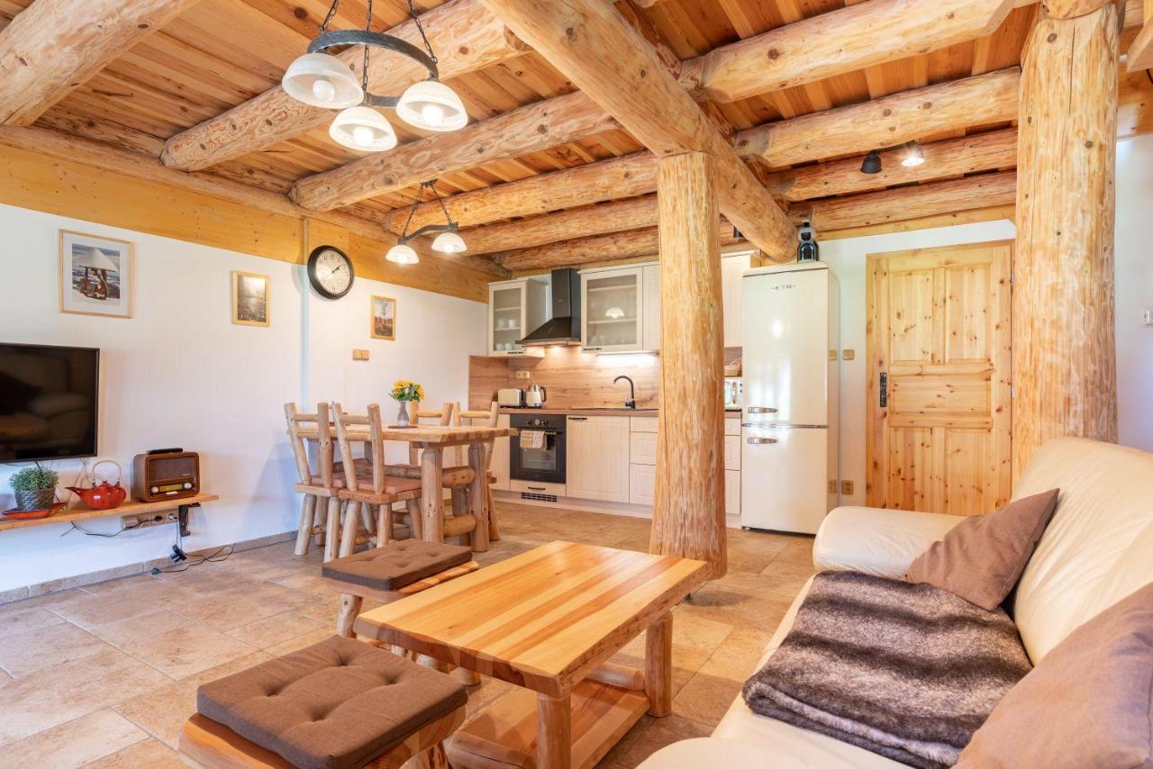 Apartmany Srub Vytonka Lipno เชดนีวีตอน ภายนอก รูปภาพ