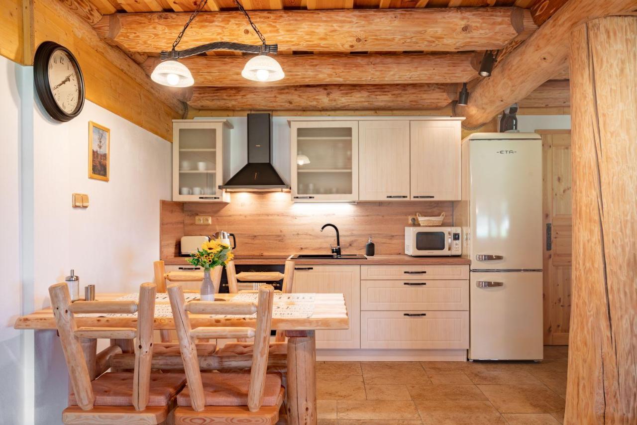 Apartmany Srub Vytonka Lipno เชดนีวีตอน ภายนอก รูปภาพ