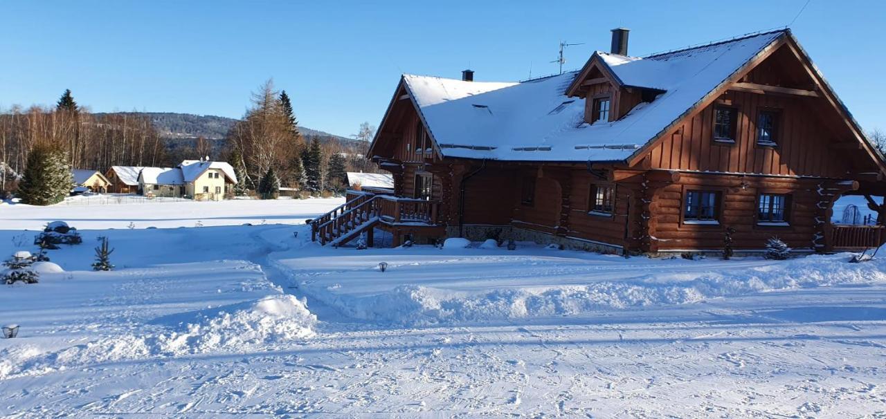 Apartmany Srub Vytonka Lipno เชดนีวีตอน ภายนอก รูปภาพ